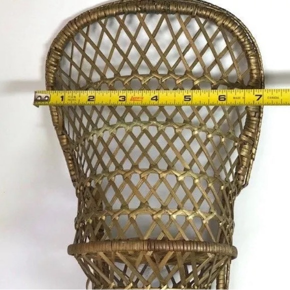Rattan vintage chair for dolls or plush - Picture 5 of 6